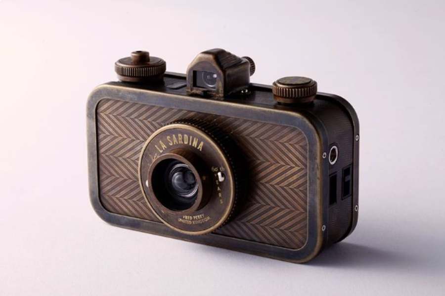 Understanding What a Lomo Film Camera Is: Things You Need to Know About Lomo Underwater Film Cameras.