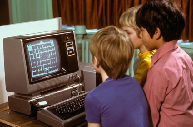 Amazed At How 80s Kids “Download Games” Without Internet