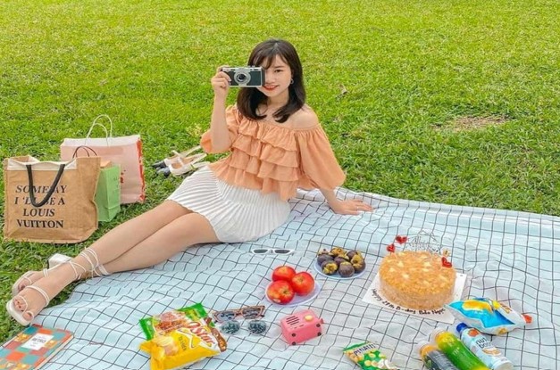 Summer Photography Equipment Checklist: What to Bring to Keep Your Backpack Light and Take Beautiful Photos