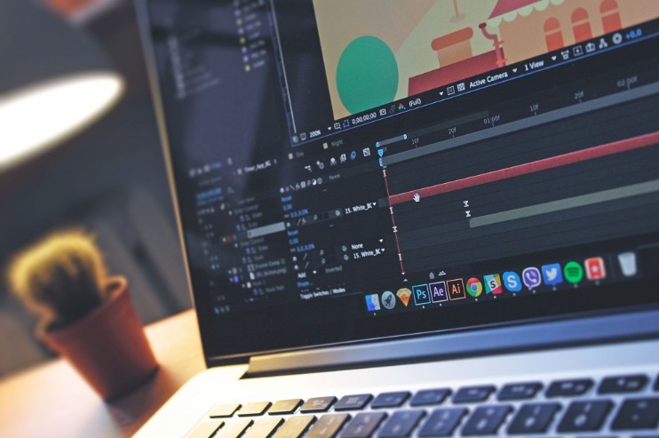 What Software Should I Learn First If I'm Just Starting Out In Graphic Design?