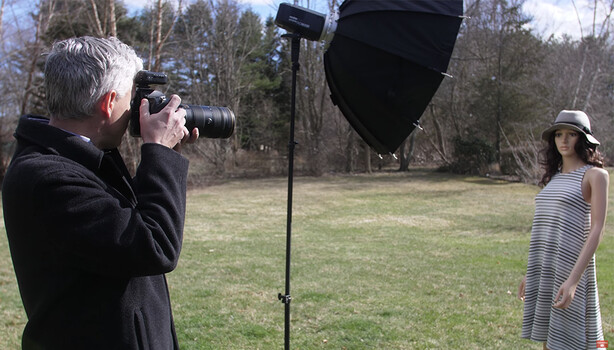 Secrets to Taking Portrait Photos Under Harsh Sunlight Without Overexposure