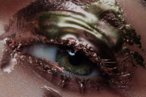 brighten the eyes naturally